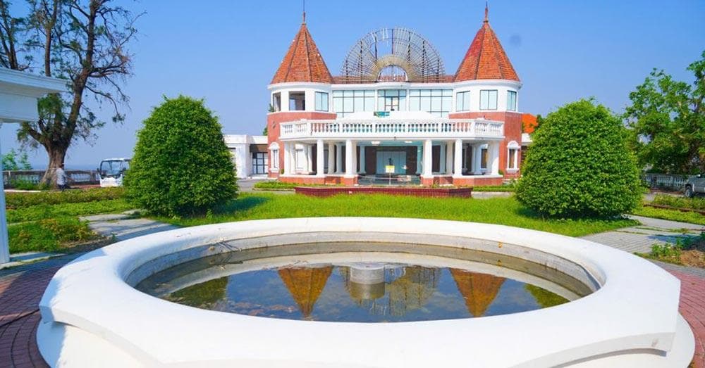 Lâu đài Vạn Hoa